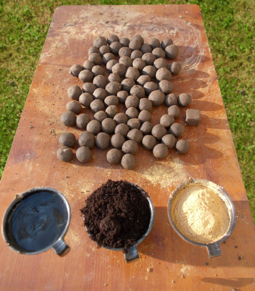 Seedballs mit Wurmhumus